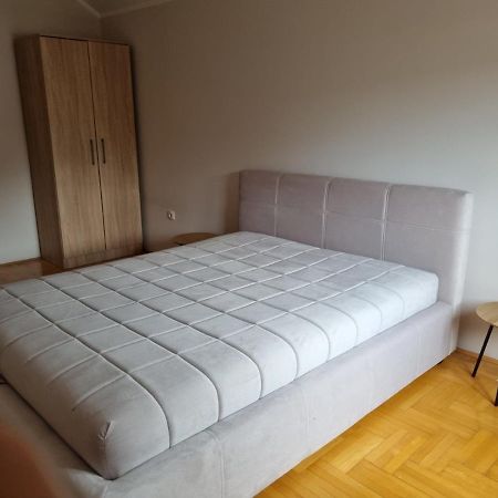 Apartman Branko Kruševac Eksteriør billede